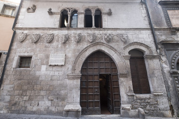 Fototapeta premium Popoli (Abruzzi, Italy): historic palace