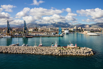 Naklejka premium Palermo sea port panoramic view, Sicily, Italy