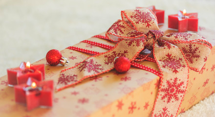 Weihnachtsgeschenk rot
