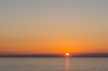 sonnenuntergang bei kreuzfahrt