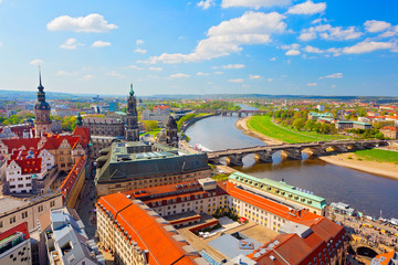 Fototapeta na wymiar Panoramablick über Dresden, Deutschland