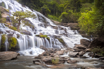 Obraz na płótnie Canvas Mae Ya waterfall at Doi Inthanon national park, Chiang Mai Thailand