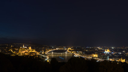 Fototapeta na wymiar Nachtpanorama Budapest