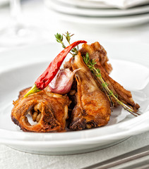 Spicy lamb chops with chili pepper and garlic.
