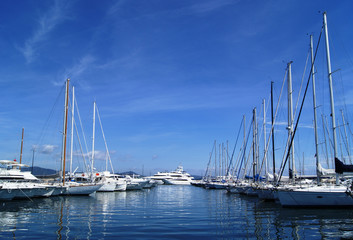 Fototapeta na wymiar Numerous yachts in the Port of Saint Tropez