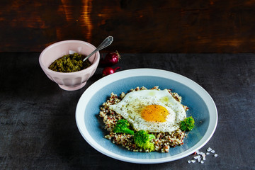 Quinoa, broccoli and egg