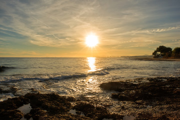 Obraz premium The coast of Oropesa del Mar at a sunrise