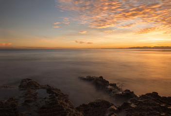 Obraz premium The coast of Oropesa del Mar at a sunrise