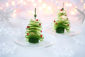 Afwasbaar Fotobehang Voorgerecht Komkommer kerstboom