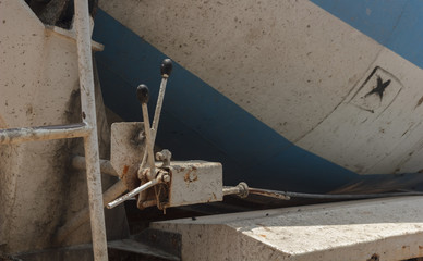 Hydraulic equipment in cement trucks.