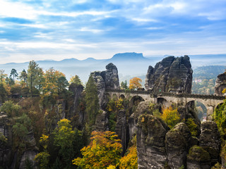 Fototapeta na wymiar Elbsandsteingebirge im Herbst