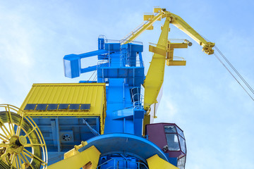 Huge industrial crane 1