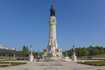 Fototapeta na wymiar Monument on the Marques de Pombal square, Lisbon