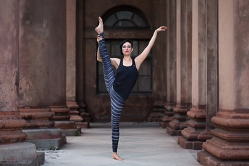 Ballerina on the street