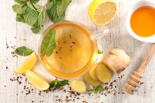 tea with lemon and ginger