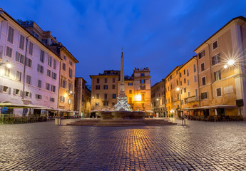 Fototapeta na wymiar Rome. Fountain on Rotunda Square.