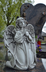 Obraz premium betender grabengel