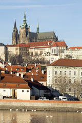 Obraz premium View on the winter Prague gothic Castle above River Vltava, Czech Republic