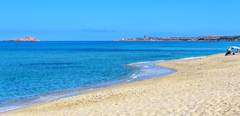 Badesi Strand Urlaubsort Sardinien