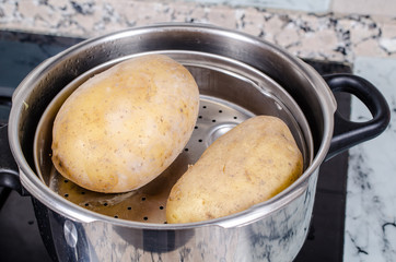 Steam boiled potatoes