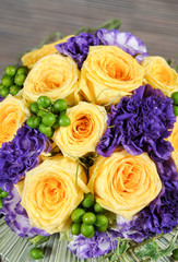 Obraz na płótnie Canvas yellow roses and flower bouquet