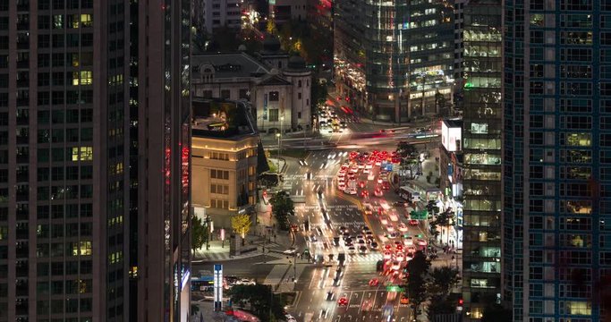 Traffic timelapse clip of a big crossroads in Seoul.