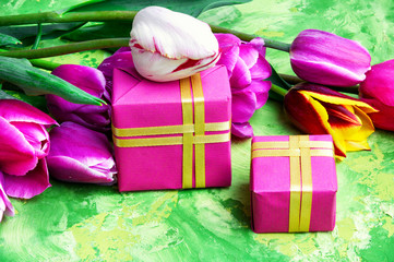 Spring flowers and gift box