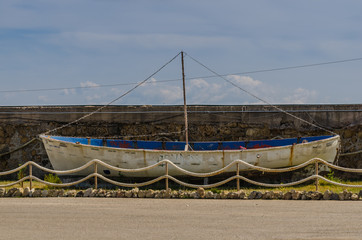 altes segelboot im hafen