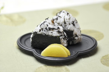 梅しそおにぎり