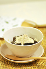 黒豆わらびもち