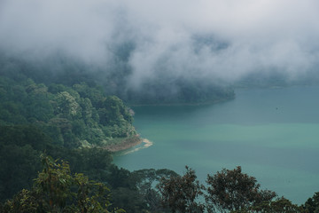 See in den Wolken auf Bali, Indonesien