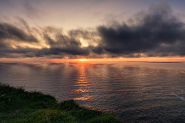 Fototapeta premium Sunset Cliffs of Moher, Ireland