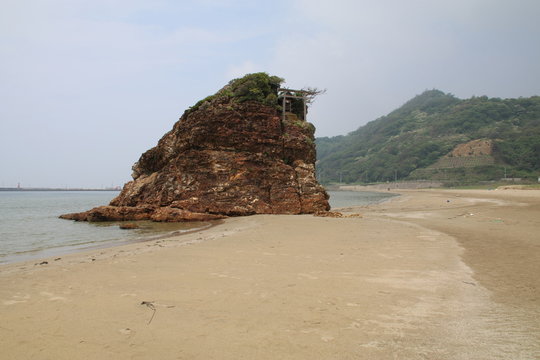稲佐の浜  弁天島