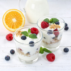 Beeren Joghurt Beere Glas Früchte Müsli Quadrat Frühstück