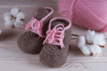 Baby booties crocheted