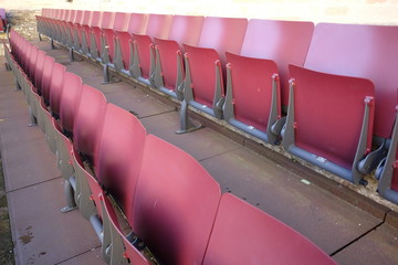 reclining metal chairs