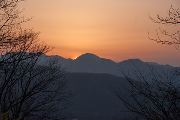 山の日没