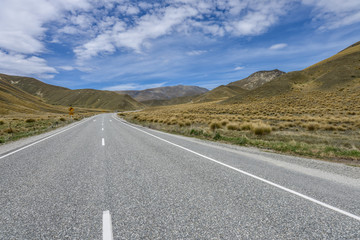 Road line in Lindis pass New Zealan