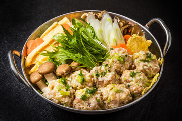 とりだんご鍋　Chicken dumpling hot pot Japanese food