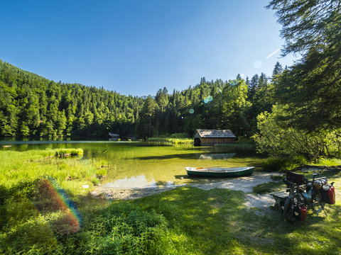 &Ouml;sterreich, Steiermark, Salzkammergut, Ausseer Land, G&ouml;ssl, Ruderboot am  Toplitzsee
