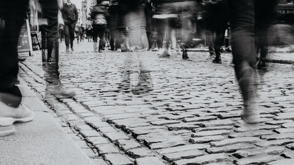 Foule dans les rues de Dublin