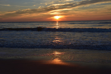 Fototapeta na wymiar Sunrise on the coast of South Carolina in Myrtle Beach in December