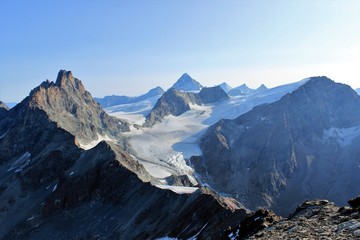 Fototapeta premium montagnes des Alpes