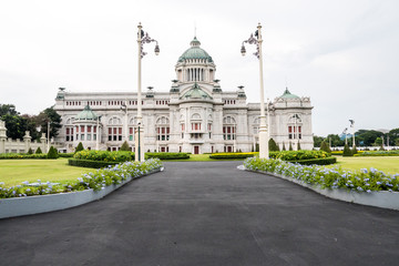Obraz premium Ananta Samakom Throne Hall in Bangkok, Palace in Thailand
