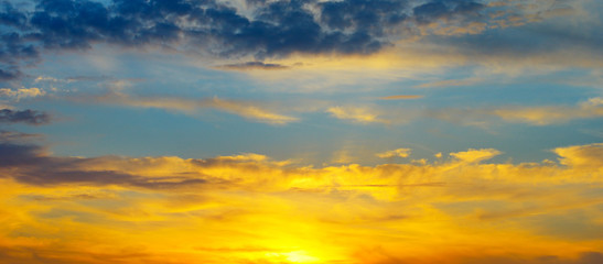 Fototapeta premium beautiful sun rise and cloudy sky.Wide photo .
