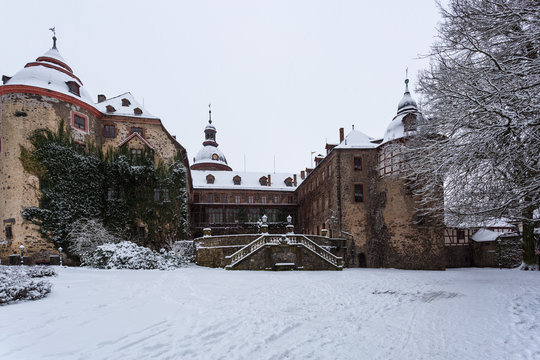 Schloss Laubach verchneit VI