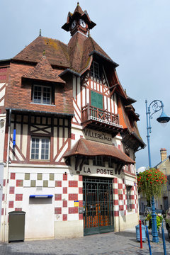 Postgeb&auml;ude von Villers-sur-mer Normandie