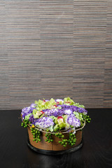Fototapeta na wymiar flower bouquet in wood box