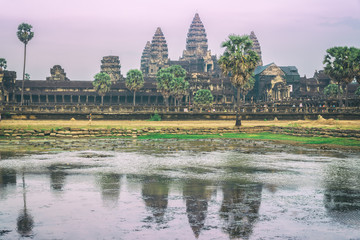 Fototapeta premium Amazing sunrise in Angkor Wat temple, Siem Reap, Cambodia
