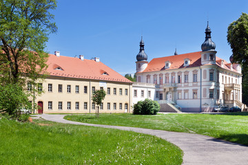 Fototapeta na wymiar renaissance castle Krasne Brezno, Usti nad Labem, Czech republic